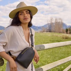 Alternative view of Fern Sling in Pebbled Leather - Black