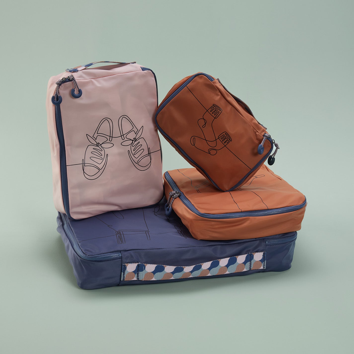 SET TO GO Packing Cube Medium in CaRefiber recycled nylon - Dune - Image 8