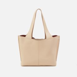 Vida Tote in Micro Pebbled Leather - Almond