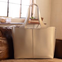 Alternative view of Vida Large Tote in Micro Pebbled Leather - Almond