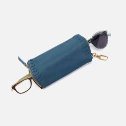 Alternative view of Spark Double Eyeglass Case in Pebbled Leather - Peacock Feather