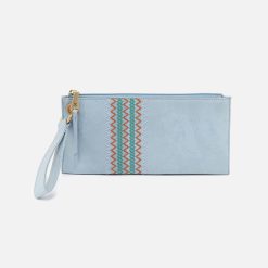 Vida Wristlet In Buffed Leather - Sky