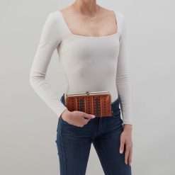 Alternative view of Lauren Clutch-Wallet in Smooth Leather with Multi Stitch - Timberline