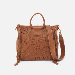 Sheila Large Satchel in Pebbled Leather - Warm Honey