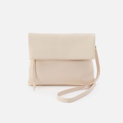Draft Crossbody In Pebbled Leather - Cream