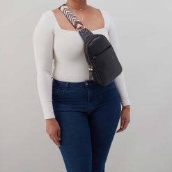 Alternative view of Cass Sling in Pebbled Leather - Black