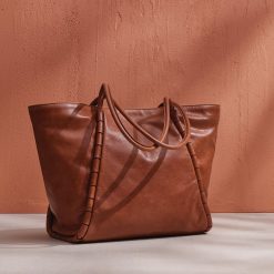 Alternative view of Phoebe Tote In Smooth Leather - Saddle