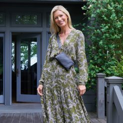 Alternative view of Fern Slim Belt Bag in Pebbled Leather - Black