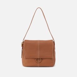 Austin Shoulder Bag In Pebbled Leather - Warm Honey