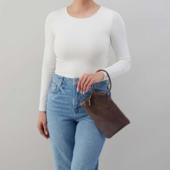 Alternative view of Sable Wristlet in Polished Leather - Hearthstone