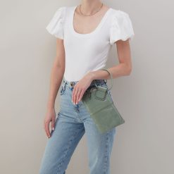 Alternative view of Sable Wristlet In Polished Leather - Jade